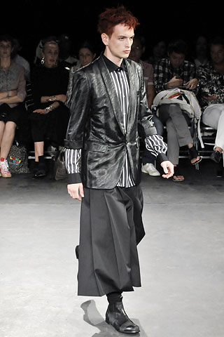 Comme des Garcons / - 2009